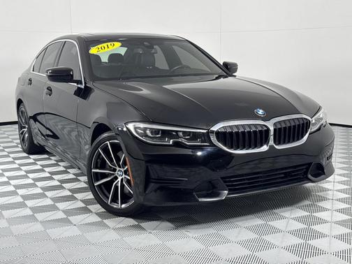 2019 BMW 330 i