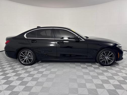 2019 BMW 330 i