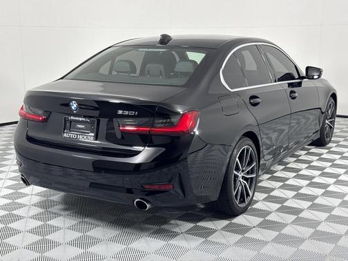 2019 BMW 330 i