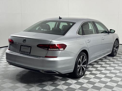 2021 Volkswagen Passat 2.0T SE