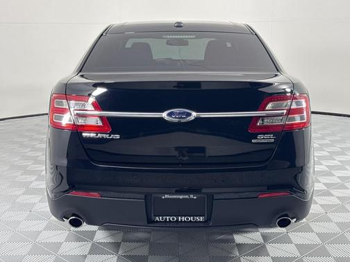 2018 Ford Taurus SEL