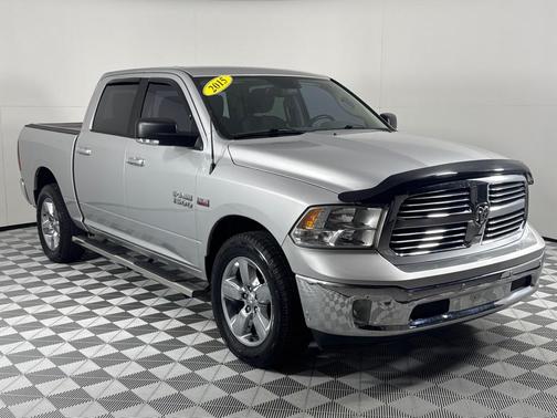 2015 RAM 1500 SLT