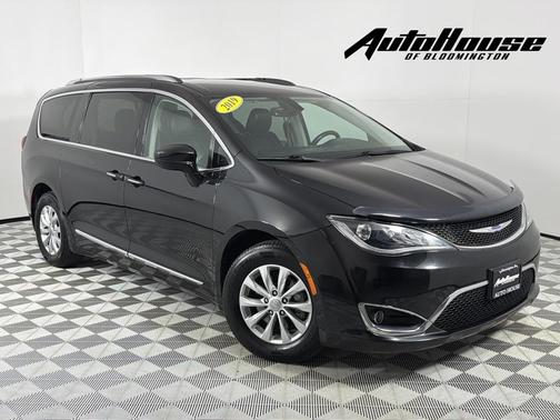 2019 Chrysler Pacifica Touring-L