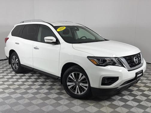 2019 Nissan Pathfinder S