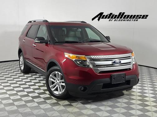 Red 2013 Ford Explorer XLT