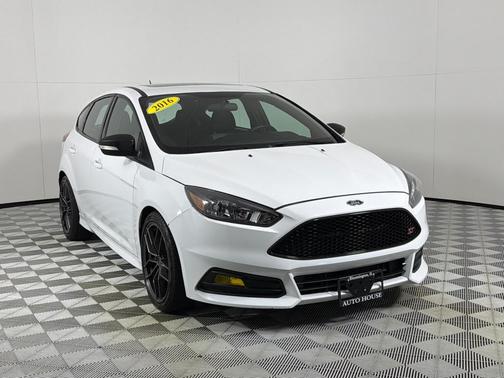 White 2016 Ford Focus ST Base