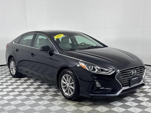 2019 Hyundai SONATA SE