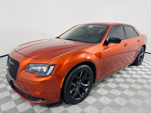 2020 Chrysler 300 Touring