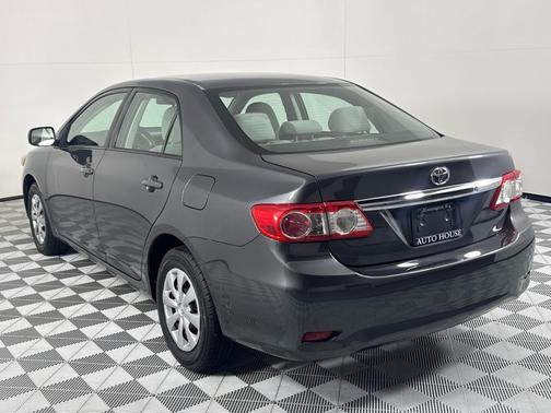 2011 Toyota Corolla LE