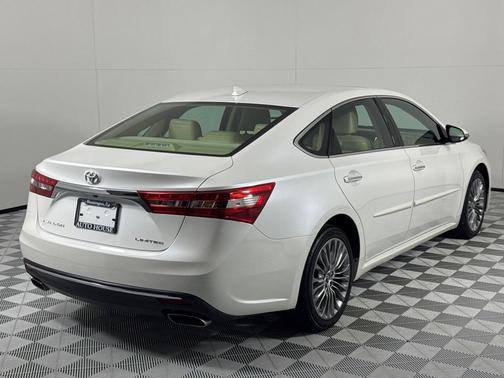 2016 Toyota Avalon XLE