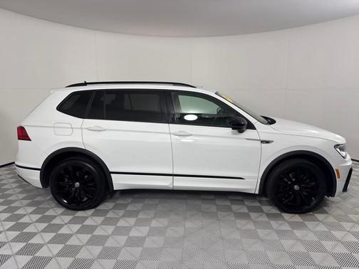 2020 Volkswagen Tiguan 2.0T SE R-Line Black