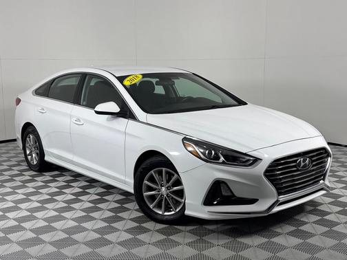 2018 Hyundai SONATA SE