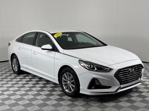 2018 Hyundai SONATA SE
