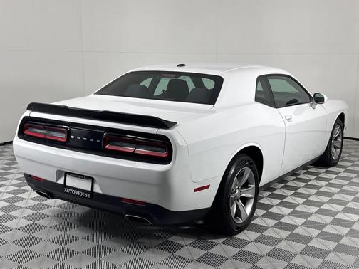 2015 Dodge Challenger SXT