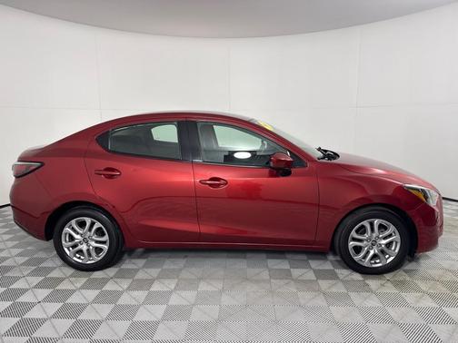 2017 Toyota Yaris iA Base