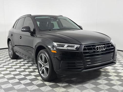 Mythos Black Metallic 2019 Audi Q5 2.0T Premium Plus