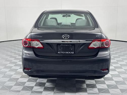 2011 Toyota Corolla LE
