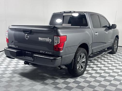 2019 Nissan Titan SV