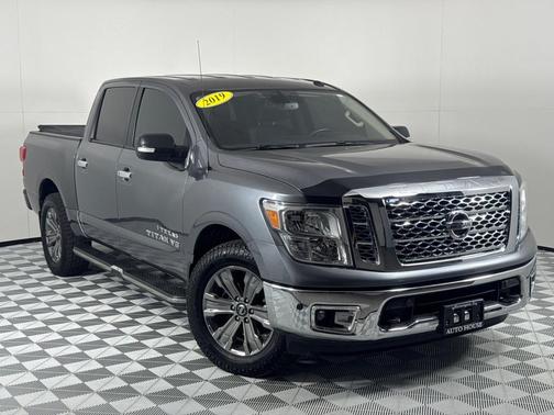 2019 Nissan Titan SV