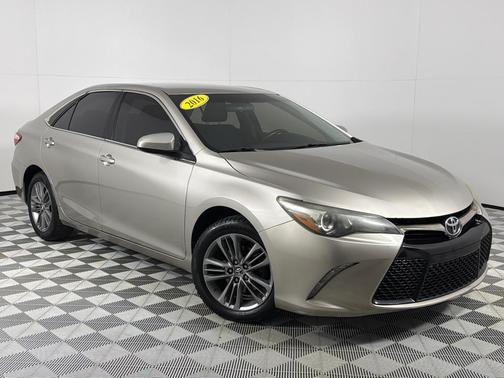 2016 Toyota Camry SE