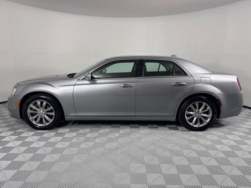 2016 Chrysler 300 Limited