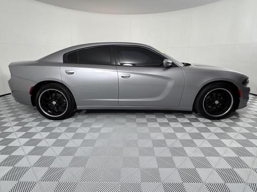 2015 Dodge Charger SE