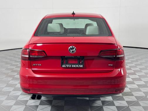 2016 Volkswagen Jetta 1.8T Sport