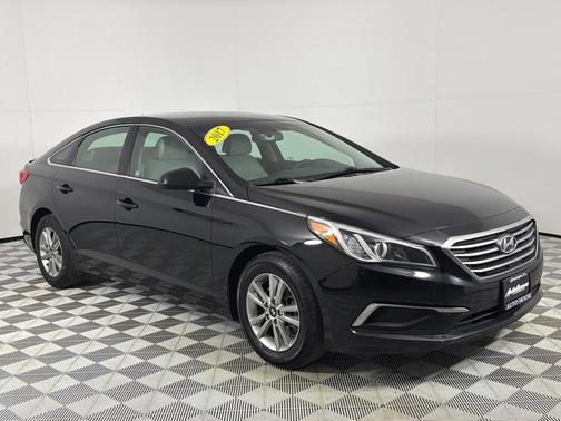 2017 Hyundai SONATA SE