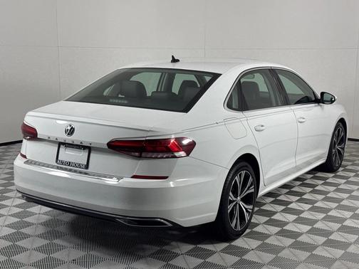 2021 Volkswagen Passat 2.0T SE