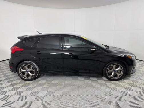 2018 Ford Focus ST Base
