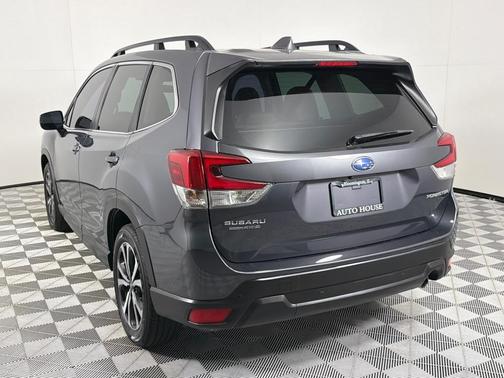 Magnetite Gray Metallic 2023 Subaru Forester 2.5i Limited