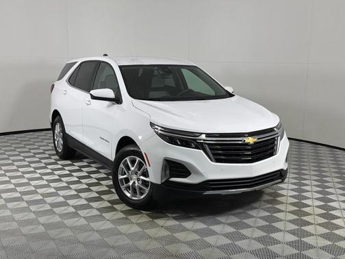 White 2024 Chevrolet Equinox LT