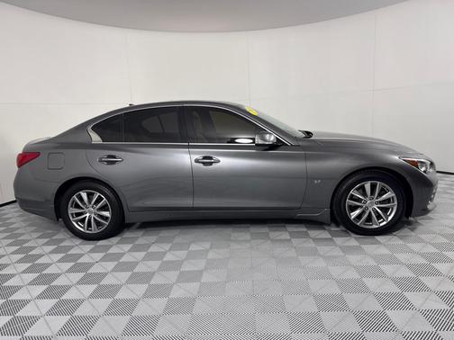 2015 INFINITI Q50 Base