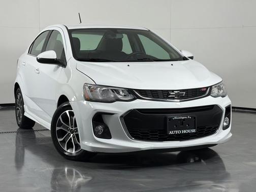 White 2018 Chevrolet Sonic LT
