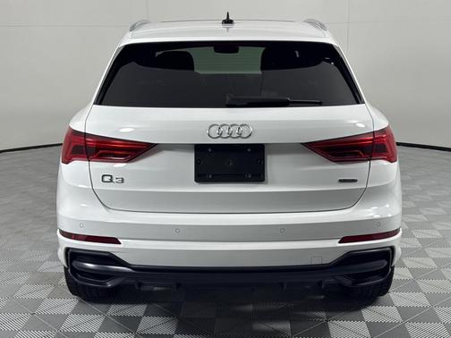 2021 Audi Q3 45 S line Premium