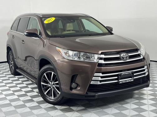 2017 Toyota Highlander SE