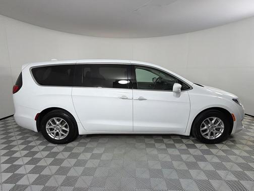 2020 Chrysler Pacifica Touring