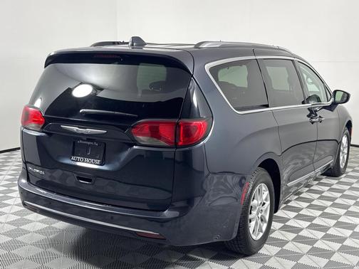 2020 Chrysler Pacifica Touring-L