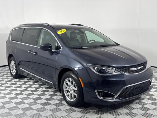2020 Chrysler Pacifica Touring-L
