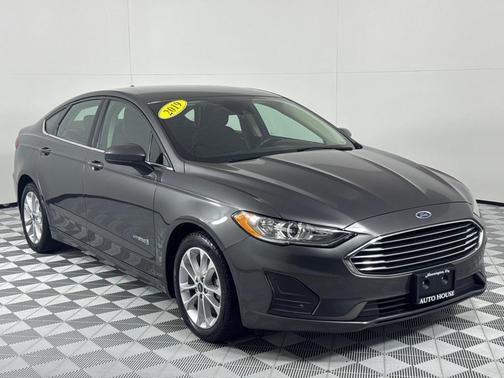 2019 Ford Fusion Hybrid SE