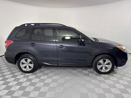 2016 Subaru Forester 2.5i