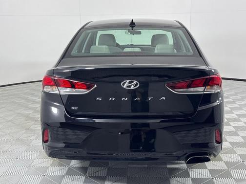 2018 Hyundai SONATA SE