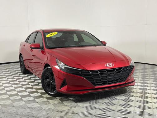 Red 2022 Hyundai ELANTRA SEL