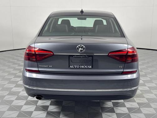 2017 Volkswagen Passat 1.8T SE w/Technology