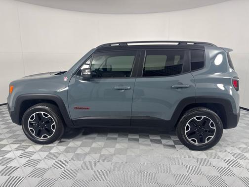 2016 Jeep Renegade Trailhawk