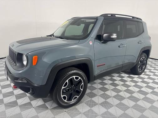 2016 Jeep Renegade Trailhawk