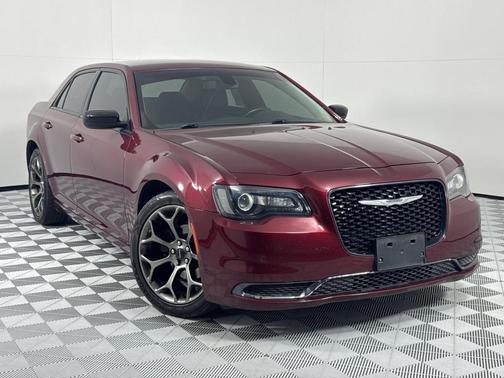 2018 Chrysler 300 Touring
