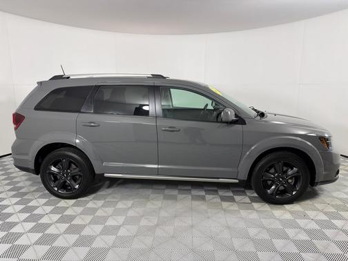 2020 Dodge Journey Crossroad