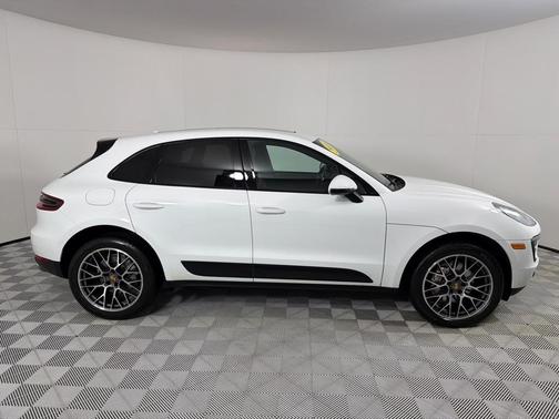 2016 Porsche Macan S