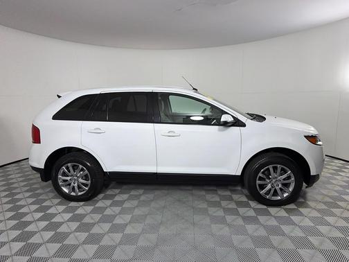 White 2014 Ford Edge SEL